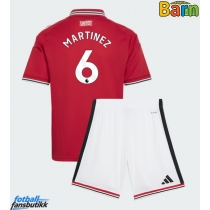 Manchester United Lisandro Martinez #6 Hjemmedraktsett Barn 2026-27 Kortermet (+ Korte bukser)